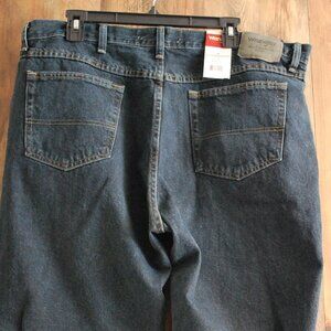 NWT Wrangler Authentic Men Classic Straight Leg Jeans Blue Denim 40x30 10ZM100ST